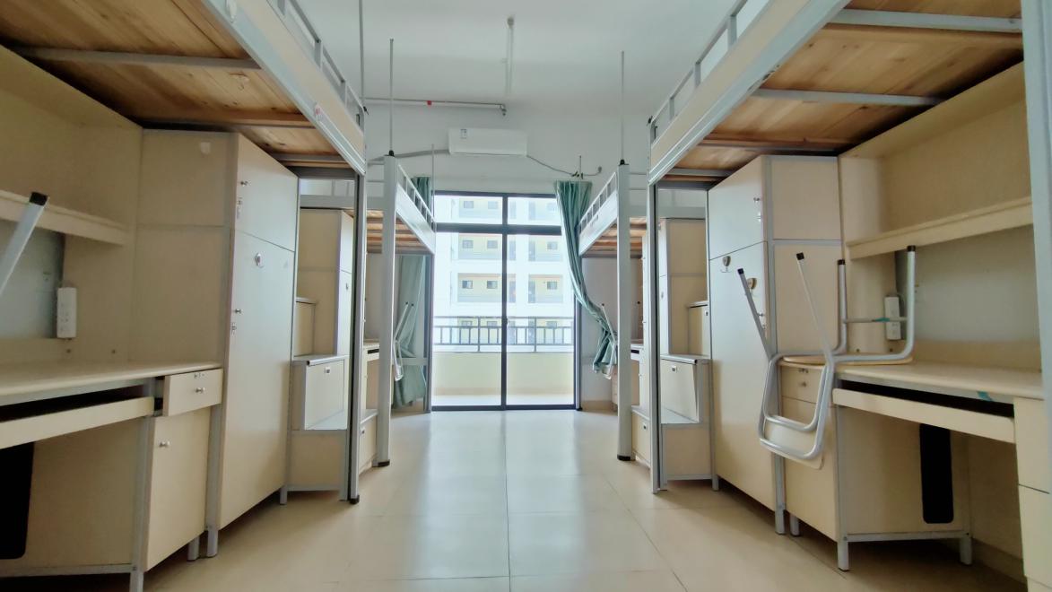 集团全力做好翔安校区1822间新生宿舍卫生保洁、设施设备维护保养