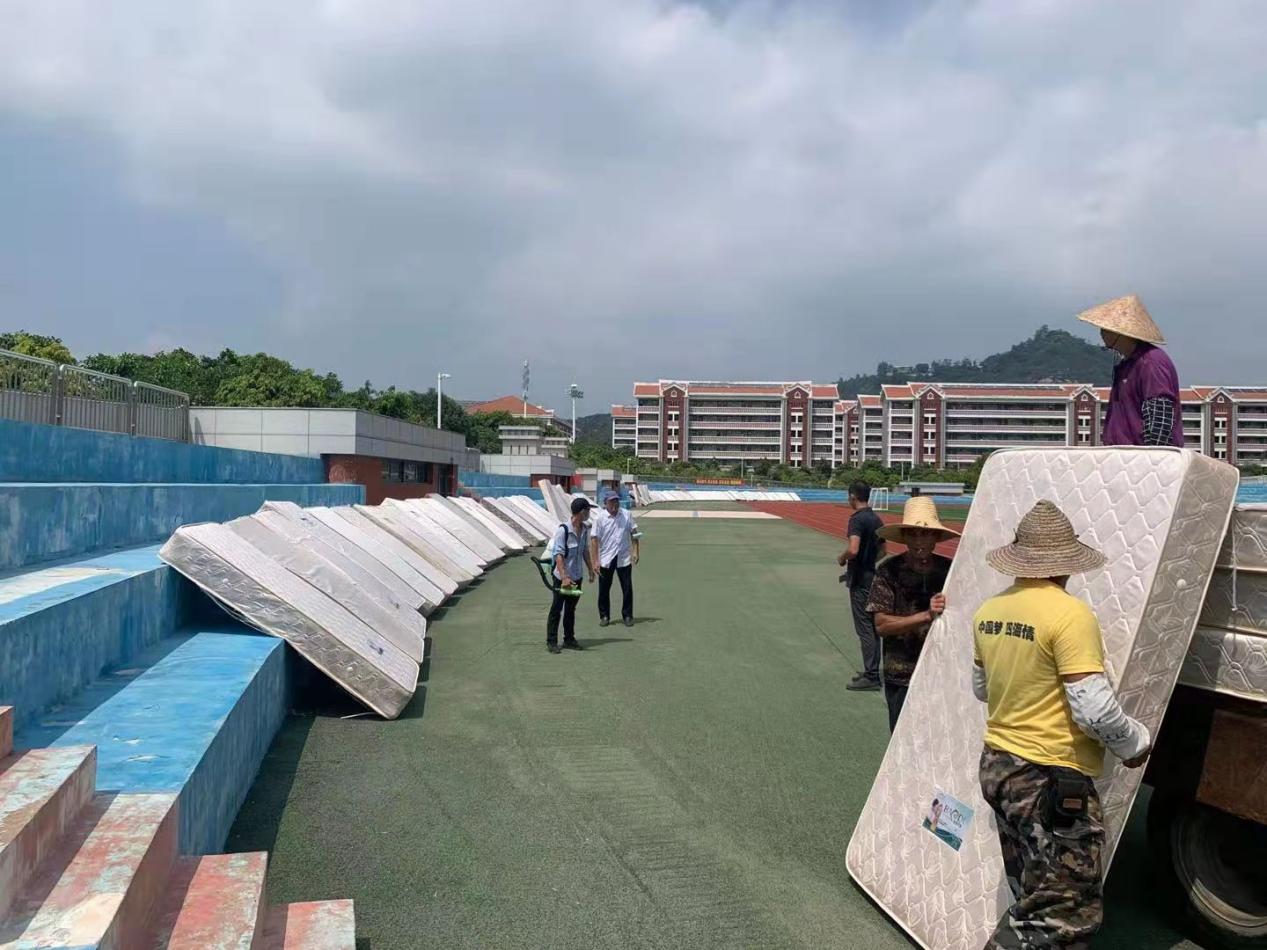 筑牢抗疫防线,守护校园有我