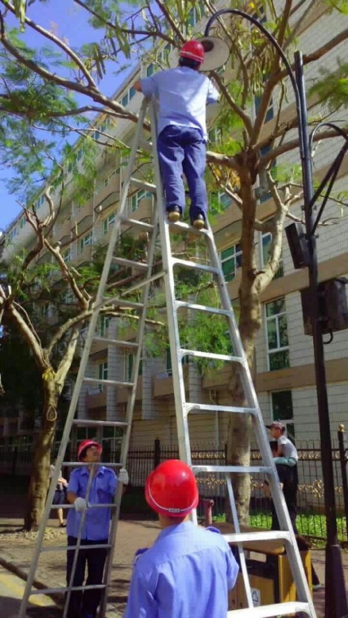 重建校园,我们在行动——水电服务中心灾后重建校园工作纪实