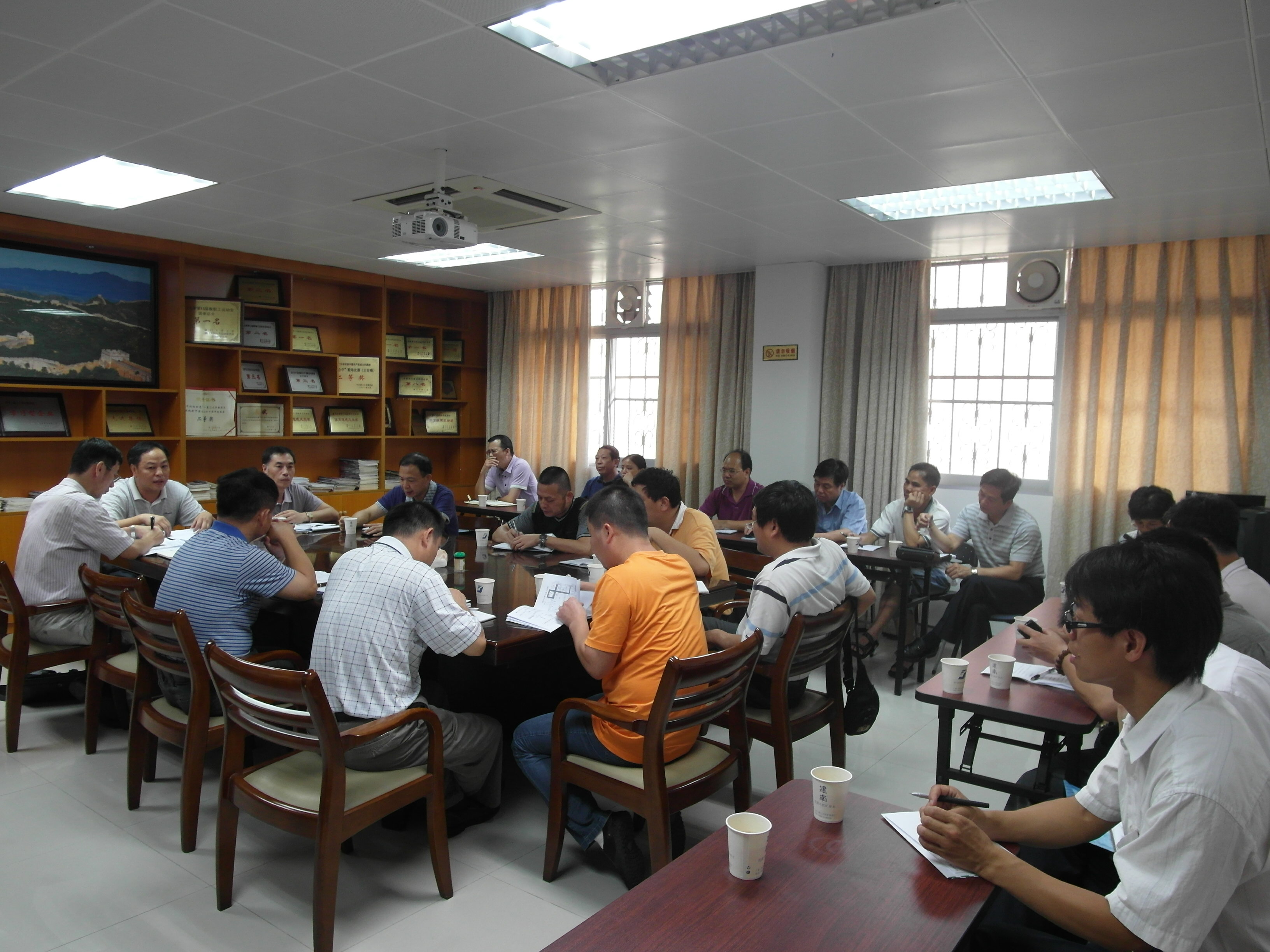 后勤集团召开迎新工作会议