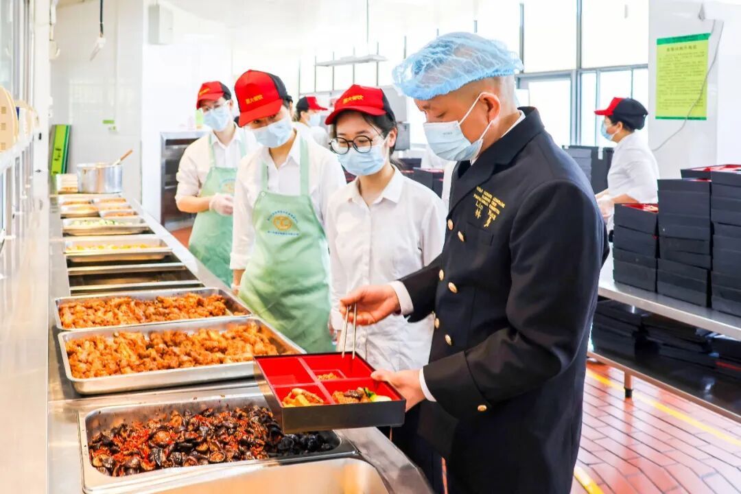 厦大后勤人寒假怎么过?守厦园!