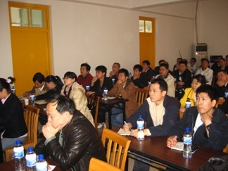 饮食服务中心邀请市卫生监督所专家开展培训