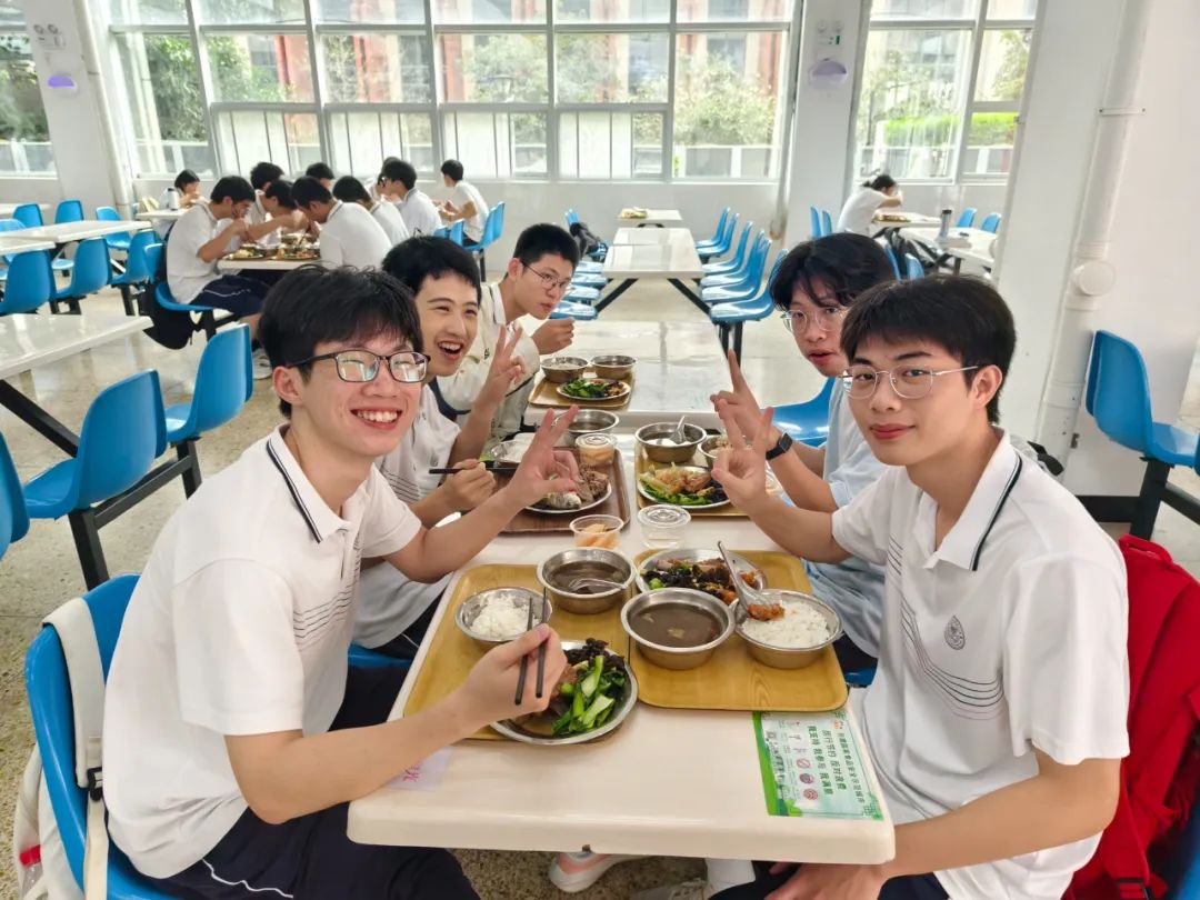 以爱之名,为梦护航——附中餐厅圆满完成2024年高考供餐任务