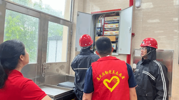 饮食服务中心应对台风显担当