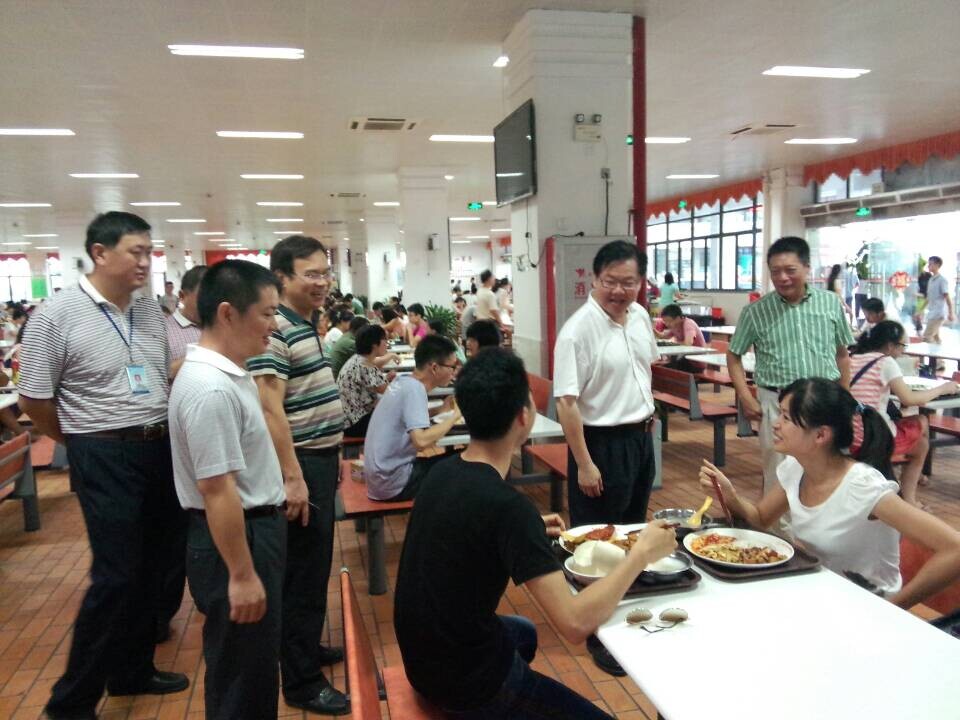 翔安校区服务办顺利完成2014年本科生迎新工作