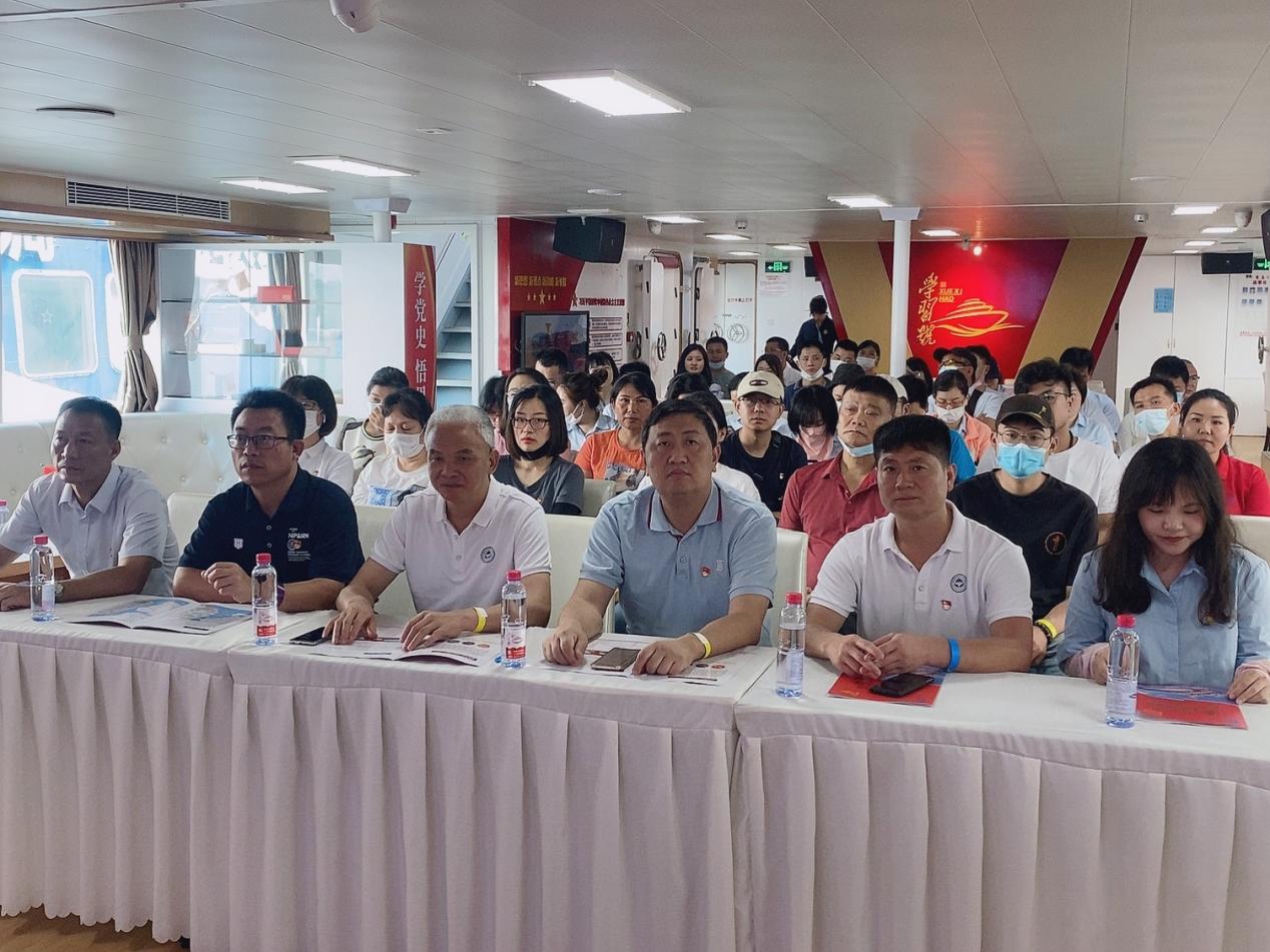 登“红船”学党史 扬风帆展未来——集团党委“奋斗百年路 启航新征程”主题党日活动顺利开展