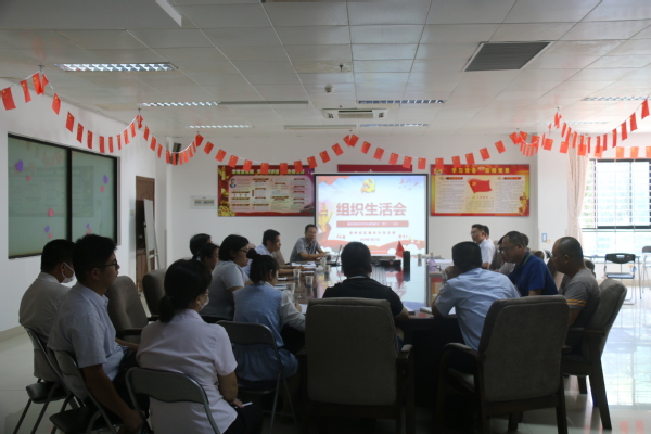 听党课  汇力量  强保障——漳州校区服务办党支部召开组织生活会