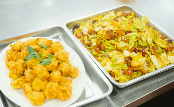 转载《厦门大学》:厦大食堂“包菜炒一切”?!原因竟是………