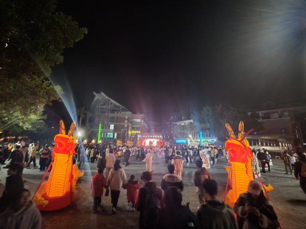 用心用情服务 主动作为保障——漳州校区服务办组织各部门圆满保障校区“元宵”灯会