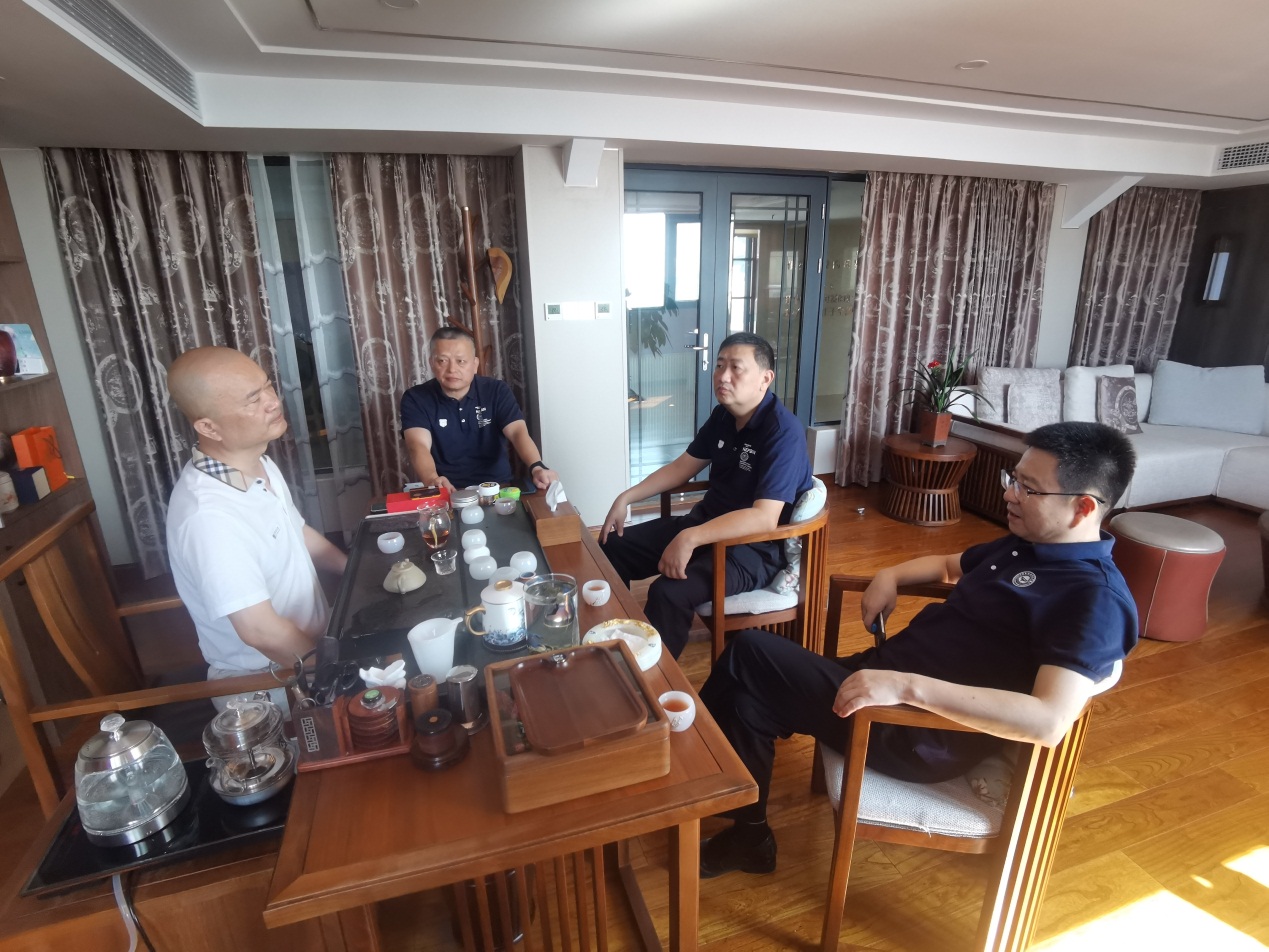 集团领导拜访姚明集团董事长姚明