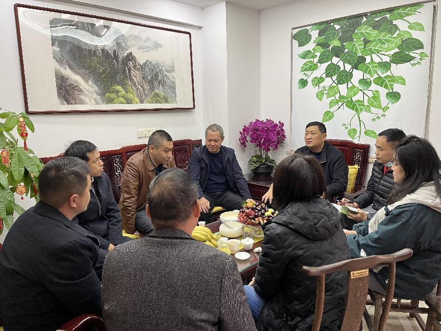 对标学习促管理 深化交流共提升——集团领导带领运输服务中心一行赴辉雄公司考察调研