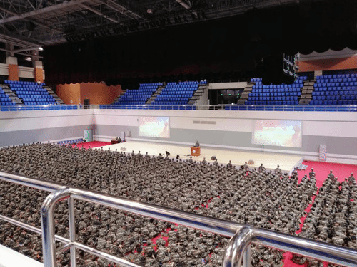 翔安校区综合体育馆顺利举办第一次大型国防教育和防诈骗讲座