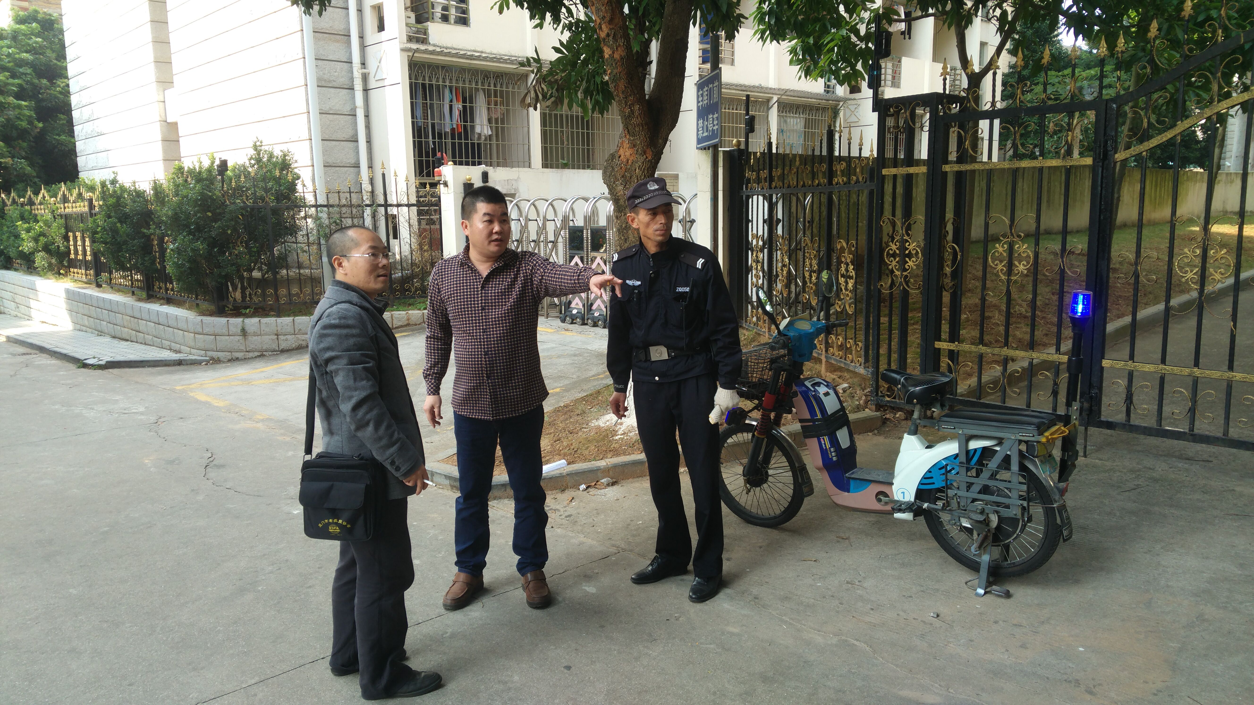 主动沟通现场协调定方案,响应迅速规范停车保通畅