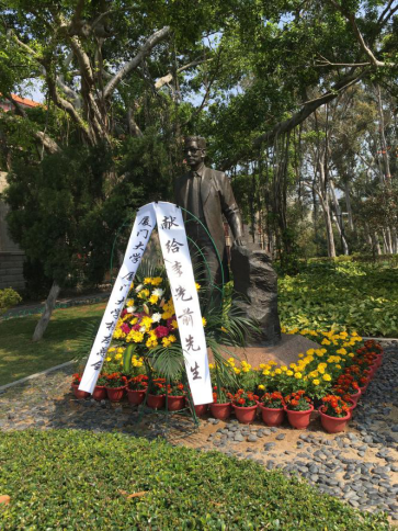 清明祭扫思先贤,带你认识校内的十位先贤塑像