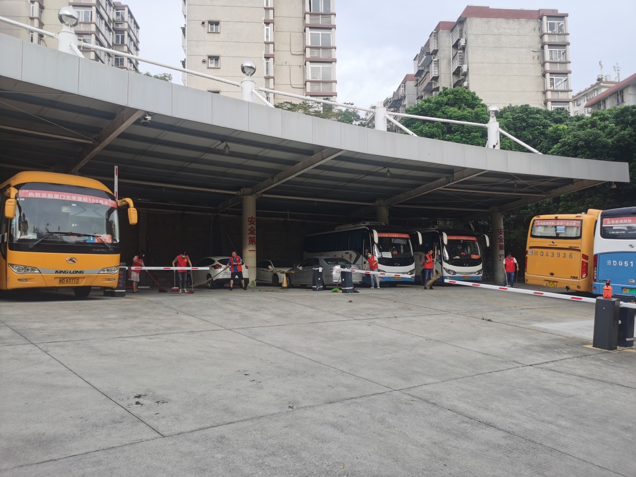 人人参与爱国卫生运动 防疫消杀保护通勤安全