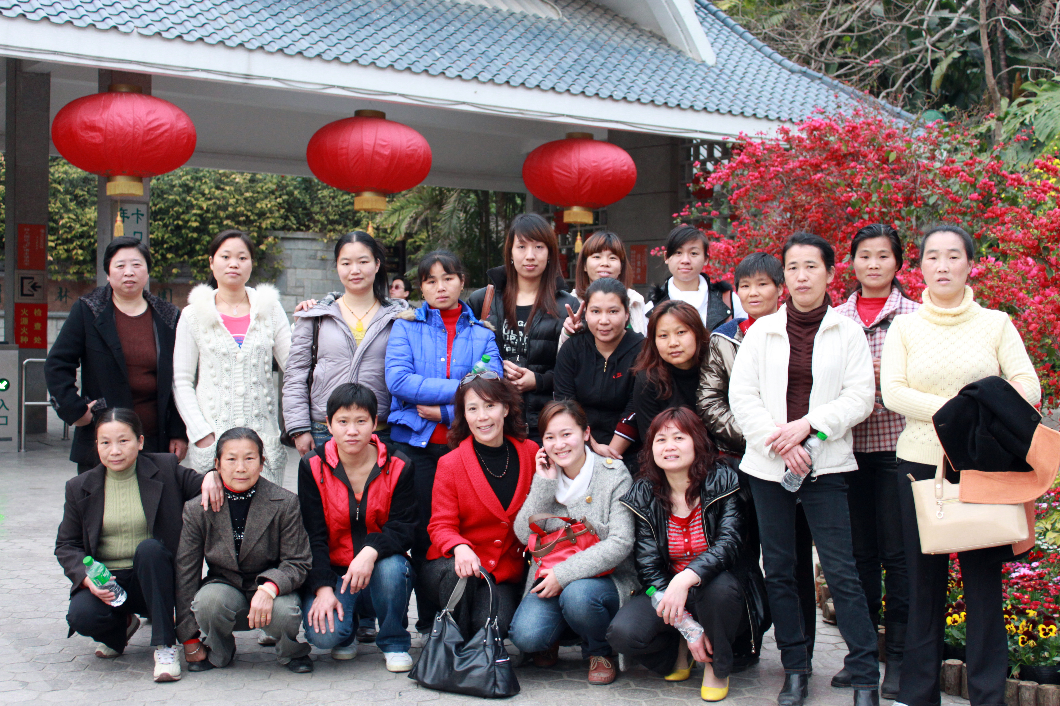 今天是你的节日——记物业公司开展“三八” 妇女节活动