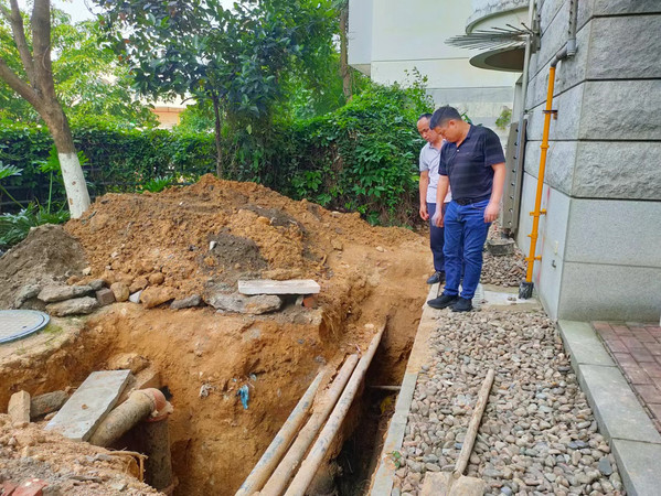 南强物业公司开展五一节前安全检查