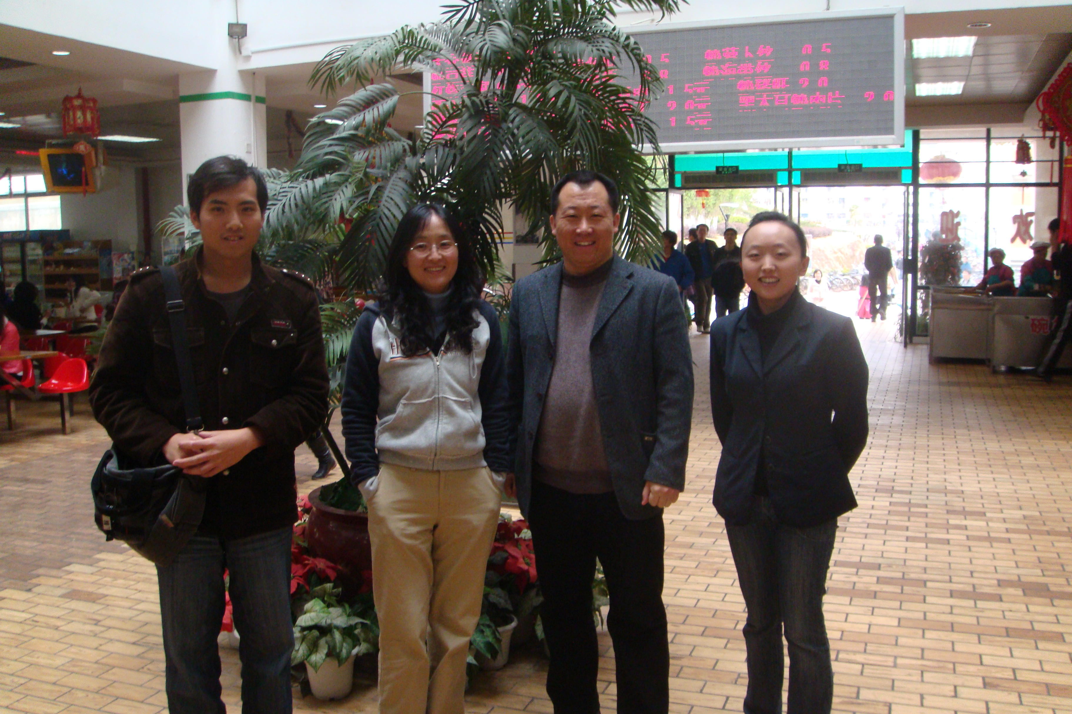 美化校园 共创文明