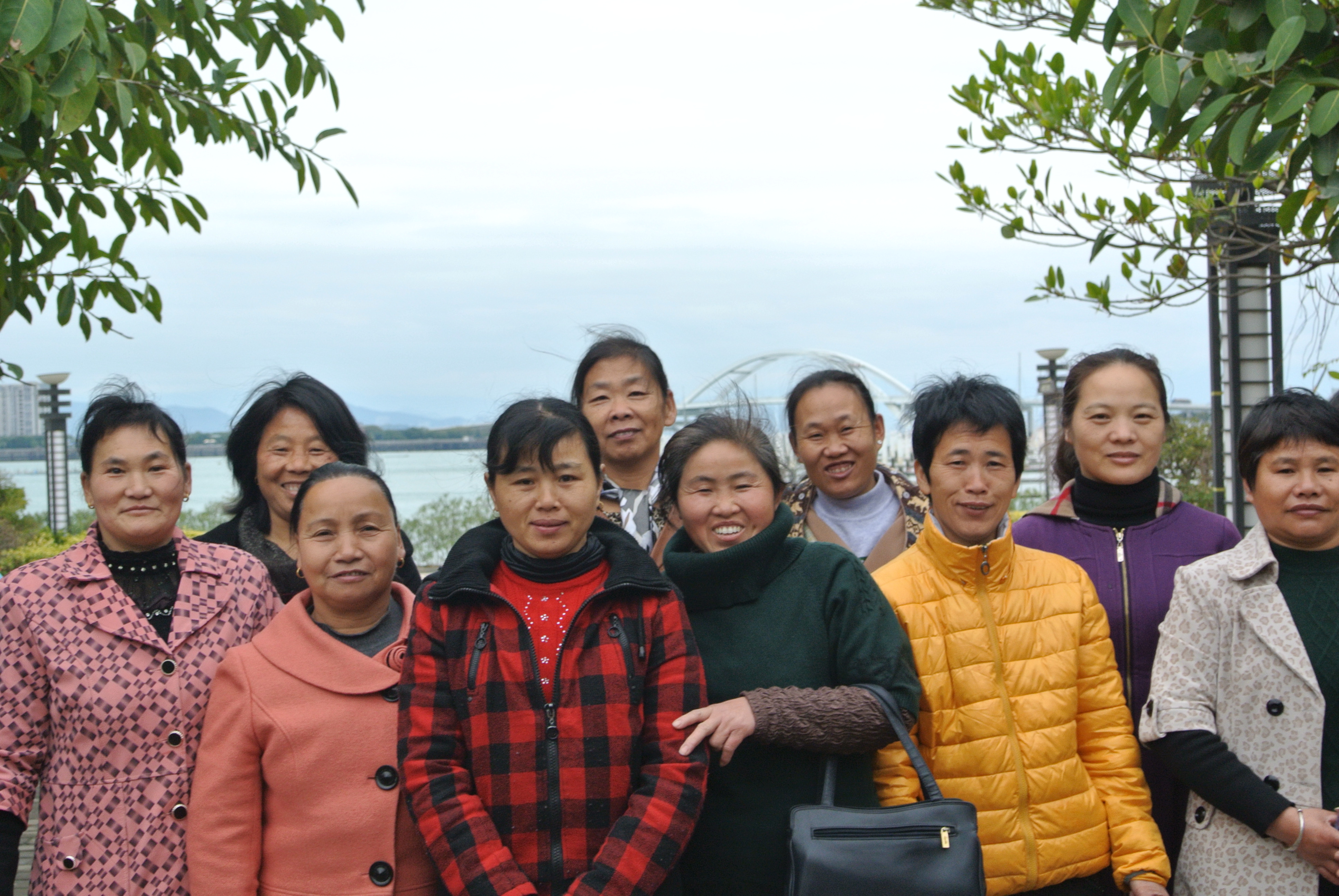 节日健步 快乐先行——游五缘湾湿地公园小记