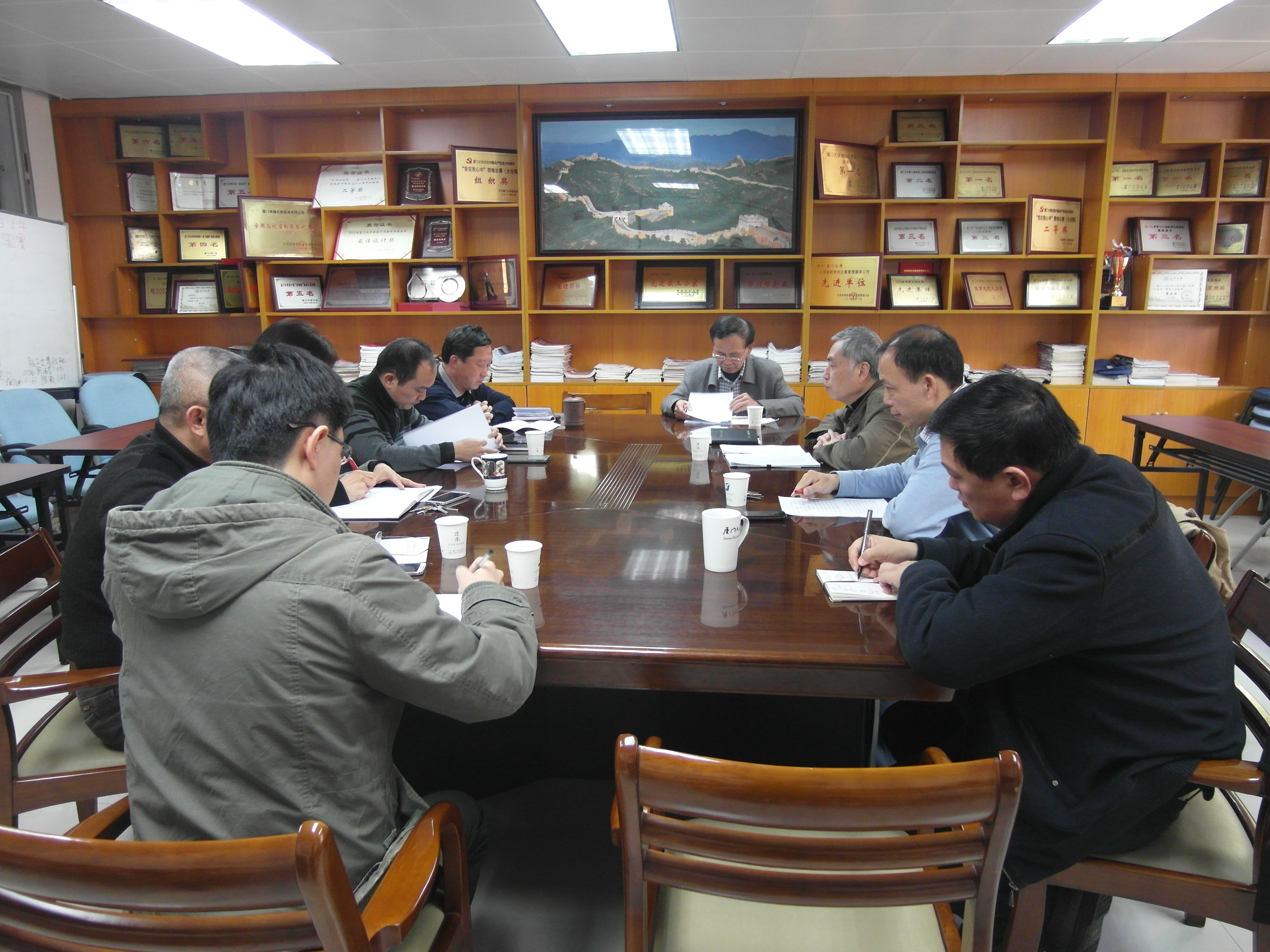 后勤集团召开2014年度处级党员领导干部民主生活会