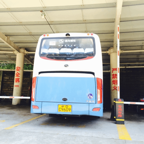 智能门禁当“管家”,一车一库保通畅