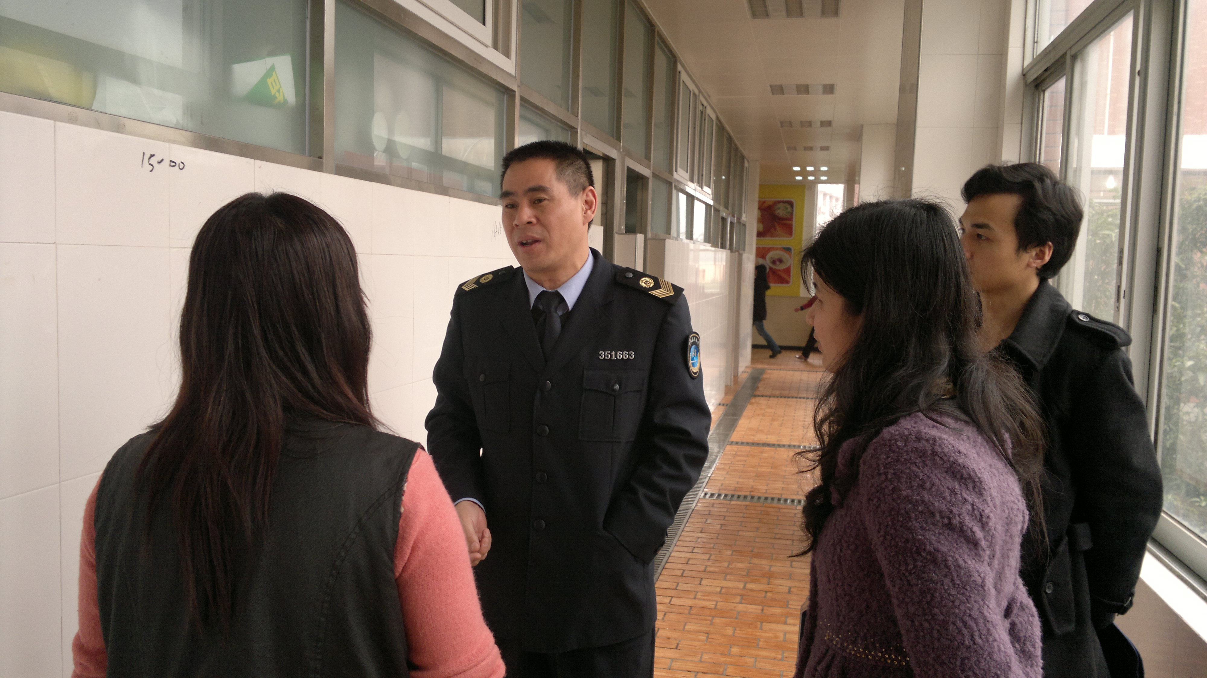 厦门市卫生监督所专家检查我校学生食堂