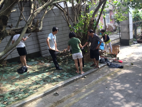 众志成城,重建家园