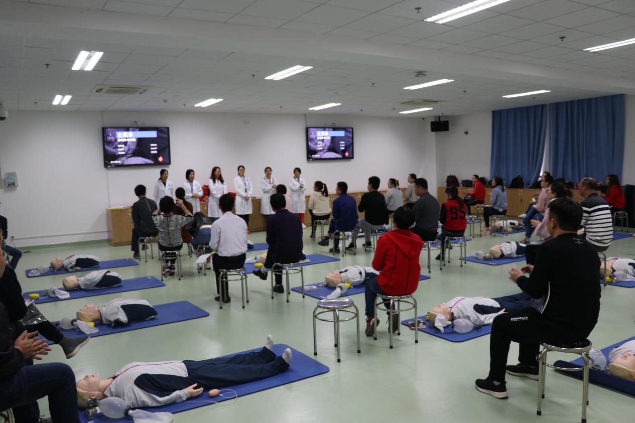 人力资源部组织开展生命急救取证培训