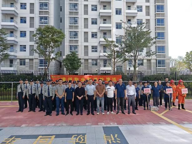 筑牢安全防线,守护平安家园——南强城服公司开展2025年消防宣传月系列活动