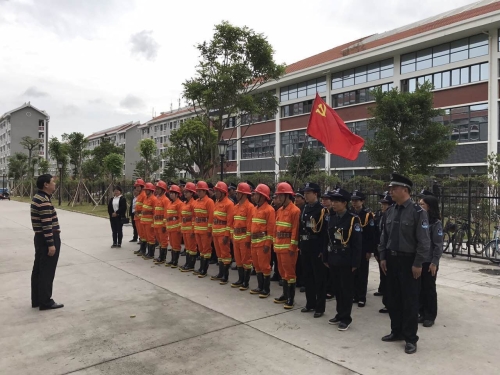 翔安校区后勤安防队开展特情处置演练