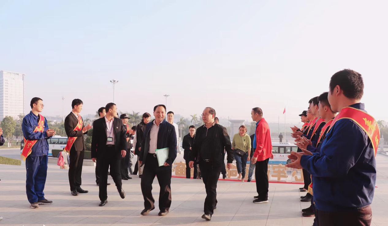 集团两集体接受省“青年文明号”创建考评