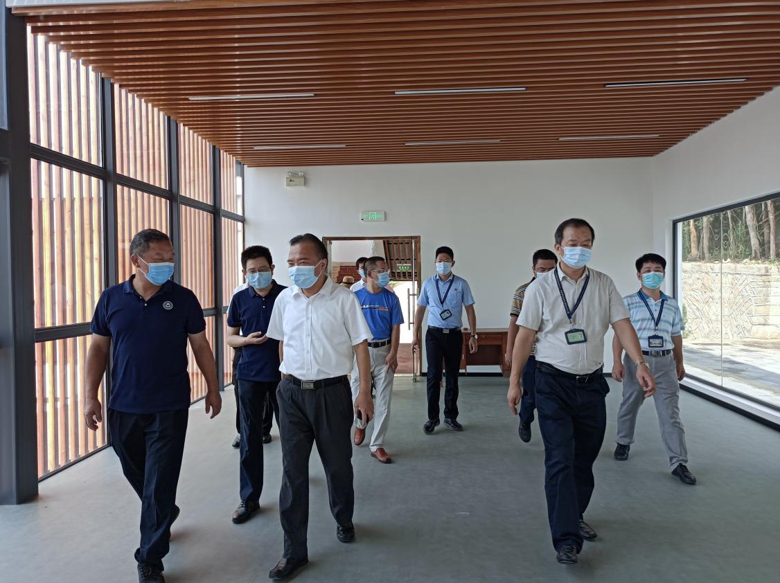 张彦书记到翔安校区后勤保障部门检查疫情防控工作