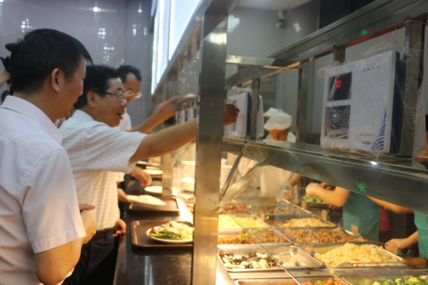 勤业餐厅喜迎教育部陈宝生部长