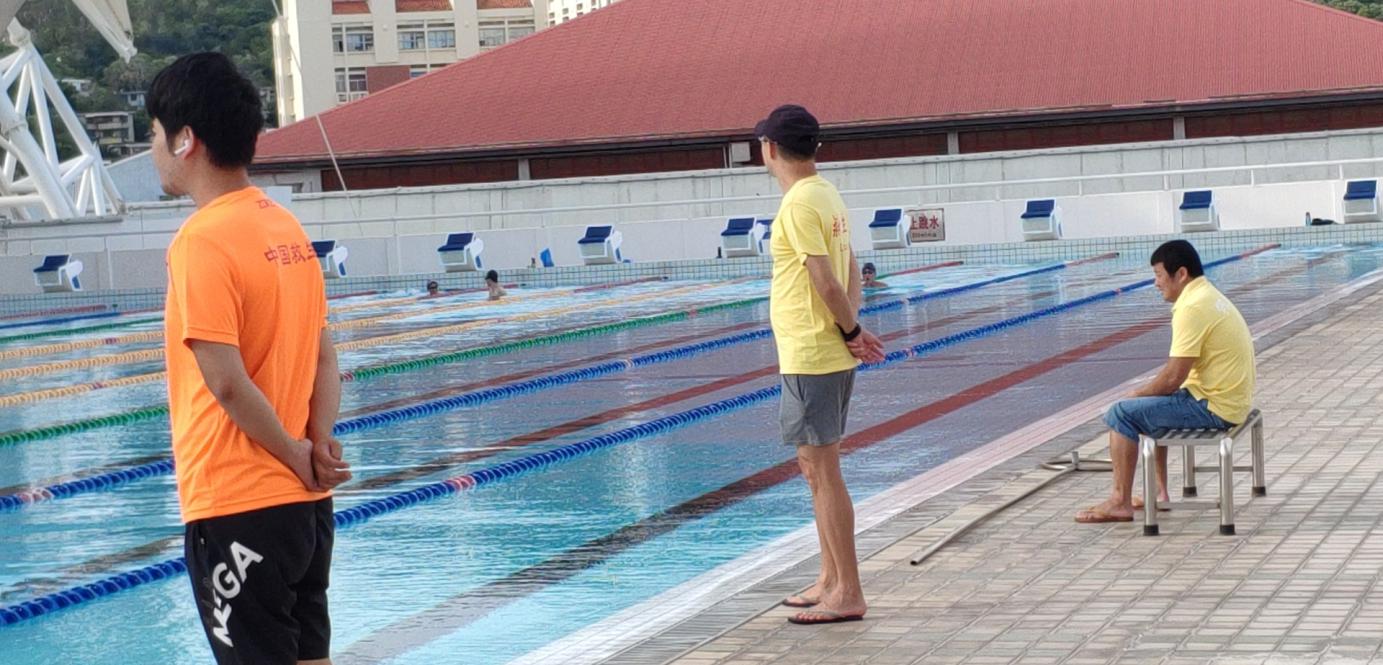 防疫不放松,游泳健身动起来