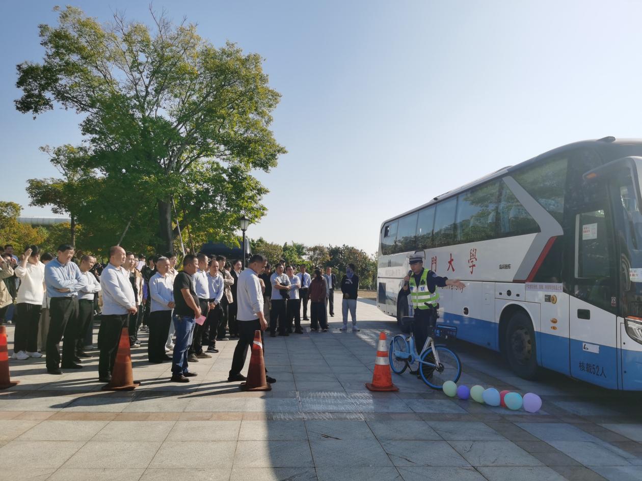 “文明交通,携手共创”│运输服务中心开展“122”交通安全日活动