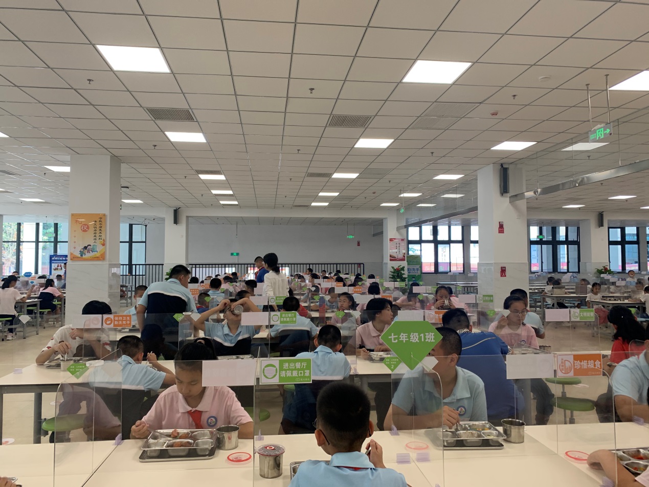 匠心筑梦与“梧”同行 ——“厦大餐饮”梧桐实验学校餐厅喜迎开业