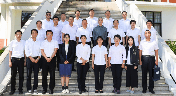 构建桥梁 关爱员工 围绕中心 服务大局——后勤集团部门工会会员代表大会胜利召开