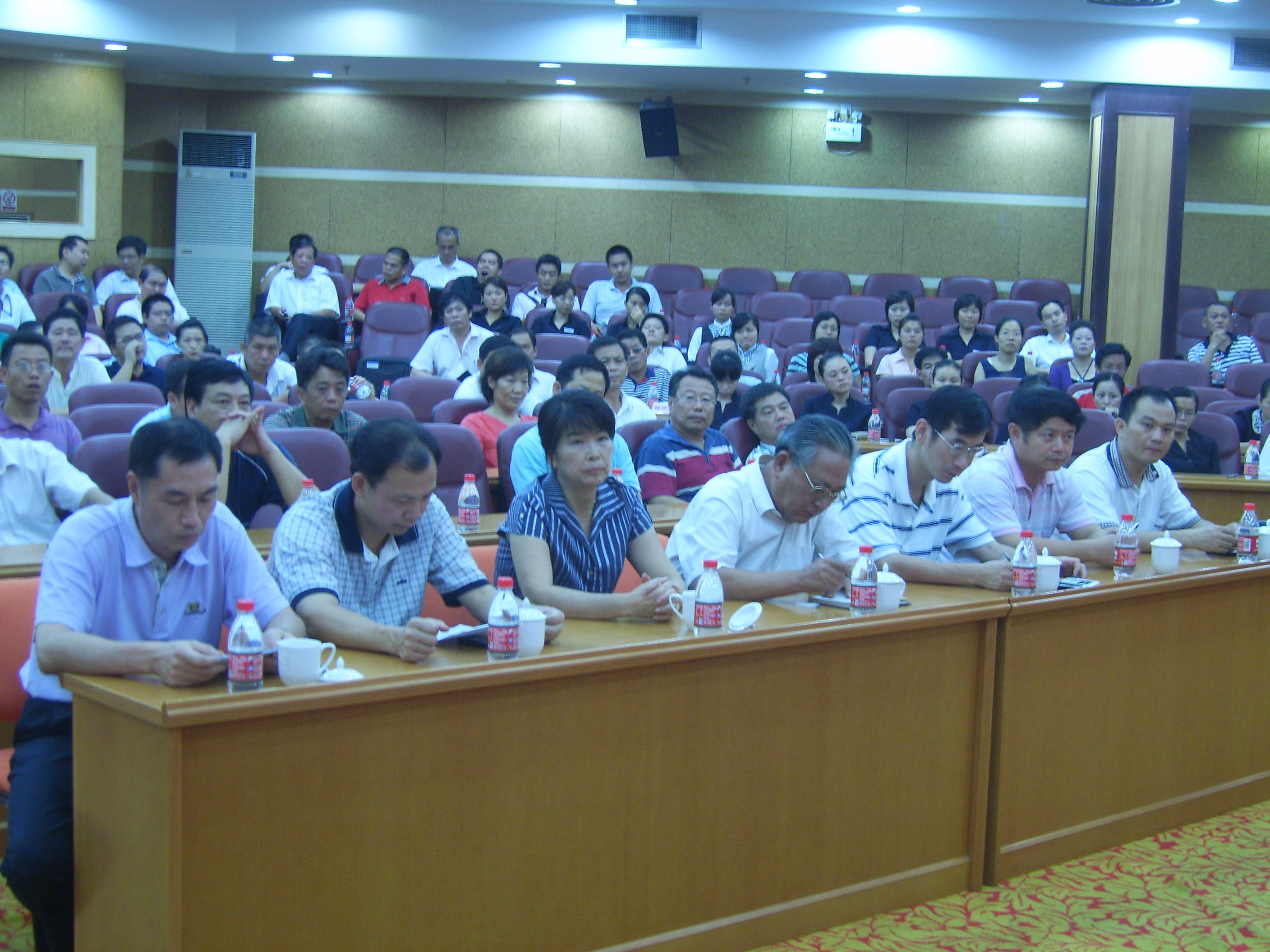 后勤集团召开学习实践科学发展观活动总结暨群众满意度测评大会