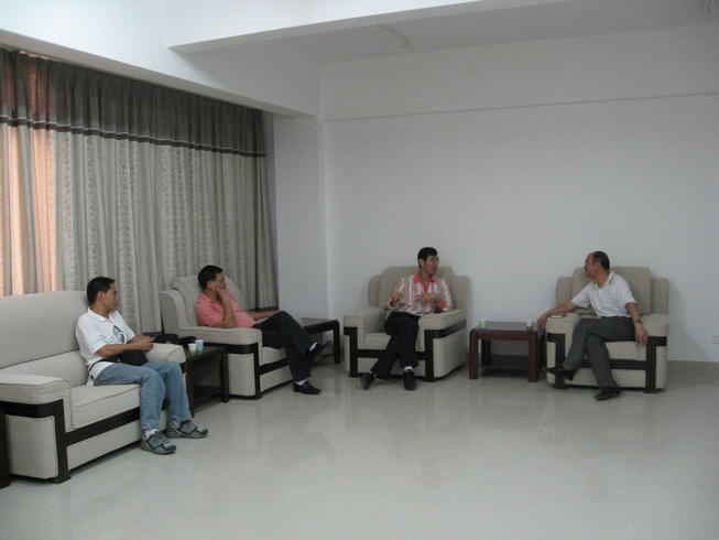 小荷才露尖尖角 ——集团领导检查厦大附中物业工作