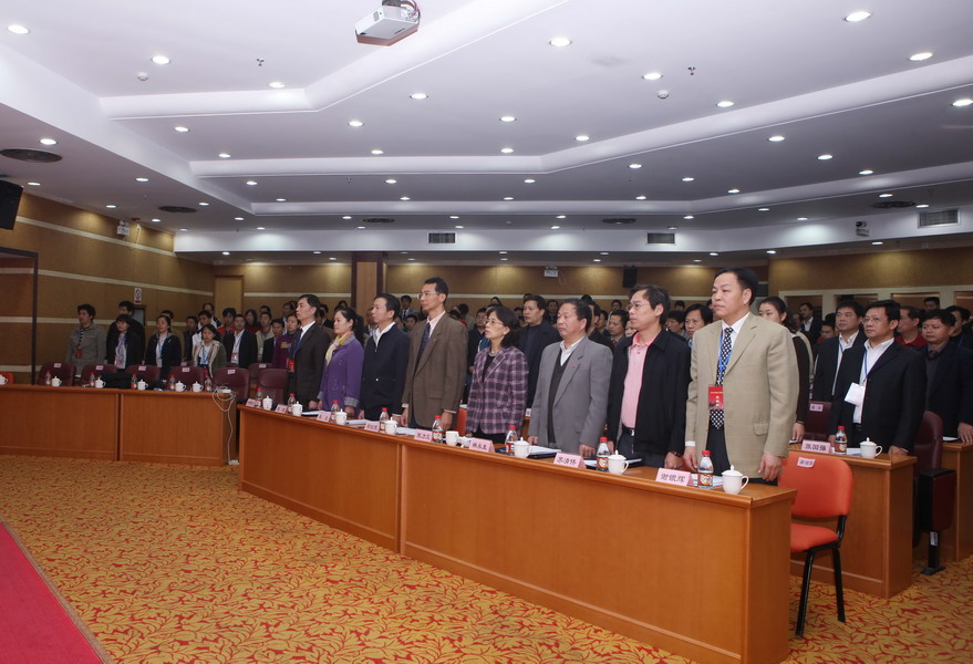 民主参与、集思广益、凝聚人心、共谋发展——后勤集团召开首届职工代表大会