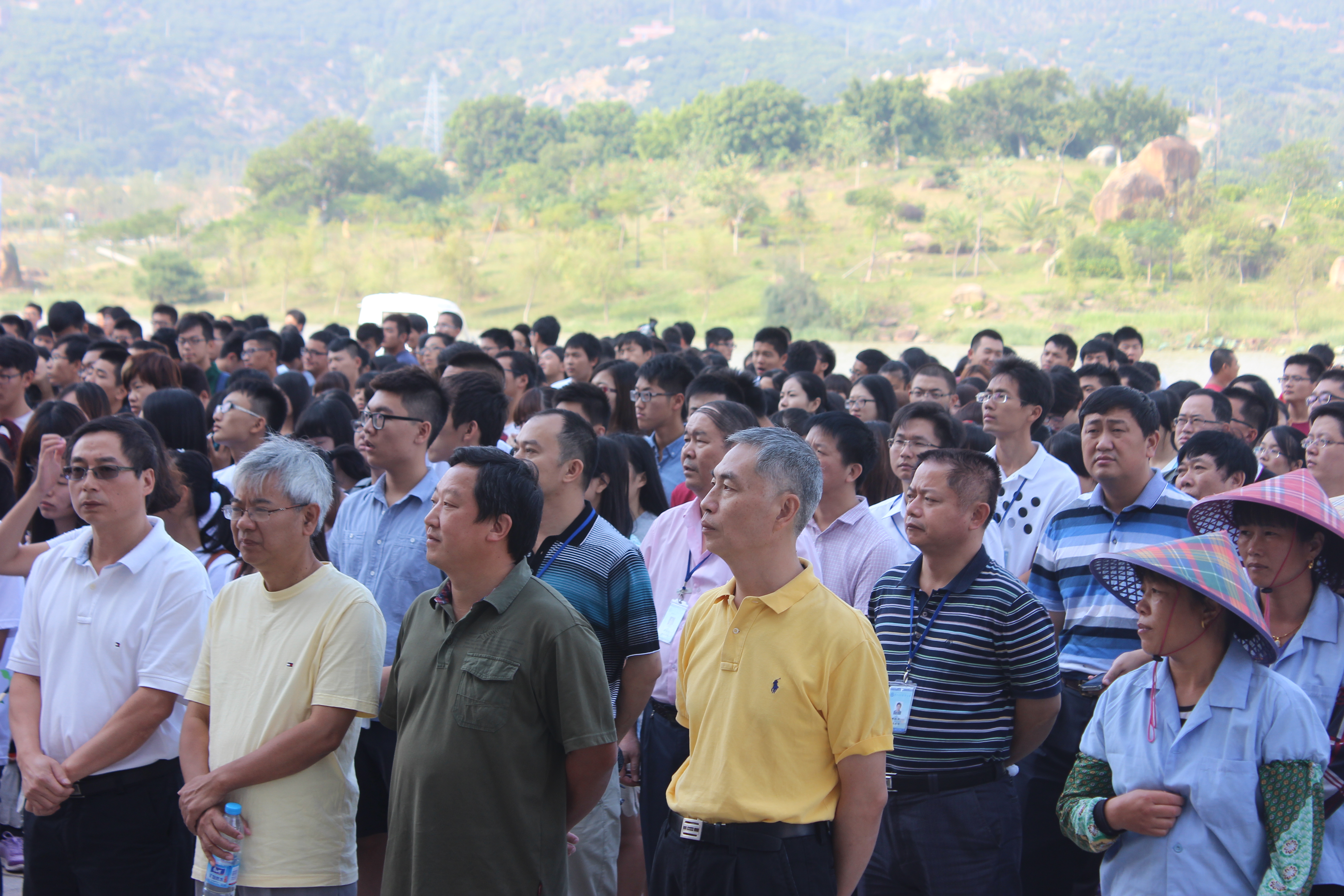 清洁校园,呵护你我共同“嘉”园——后勤集团全程参与嘉庚学院“清洁嘉园,喜迎校庆”活动