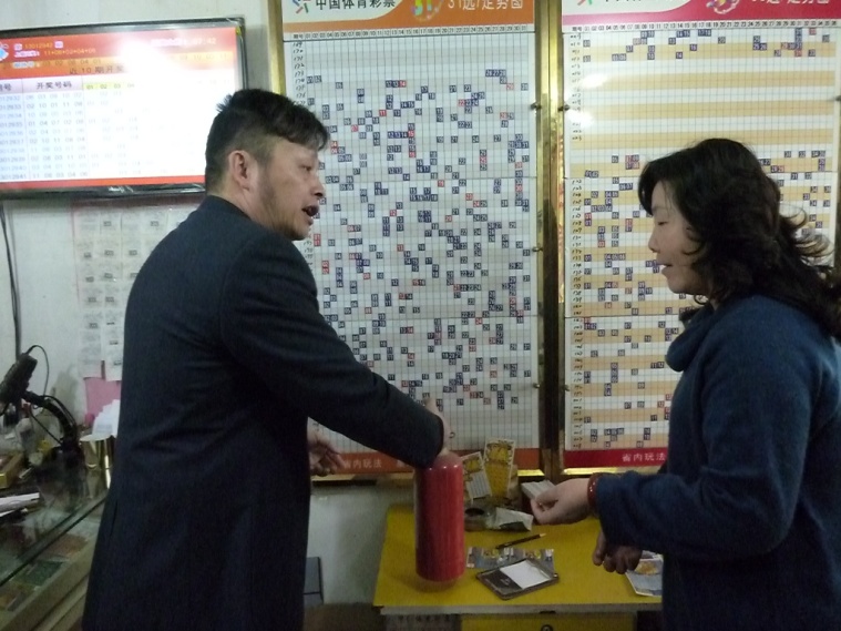 认认真真做排查,开开心心迎佳节—租赁经营部开展节前店面消防安全检查