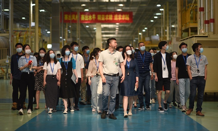 后勤集团团委组织18名青年宣传骨干参加“红土情 蓝海梦”青年文学交流活动