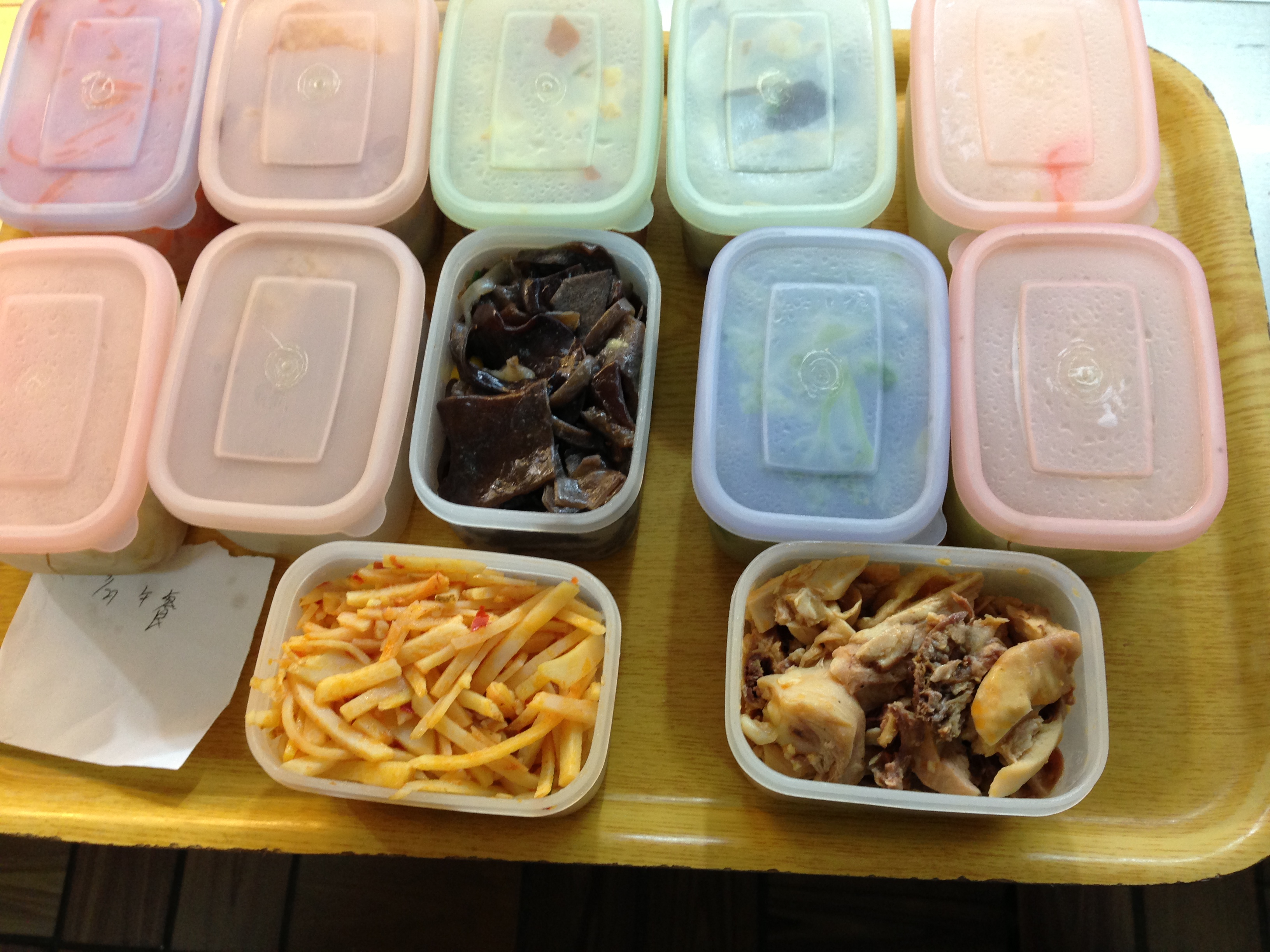 饮食服务中心加强疾病防控工作